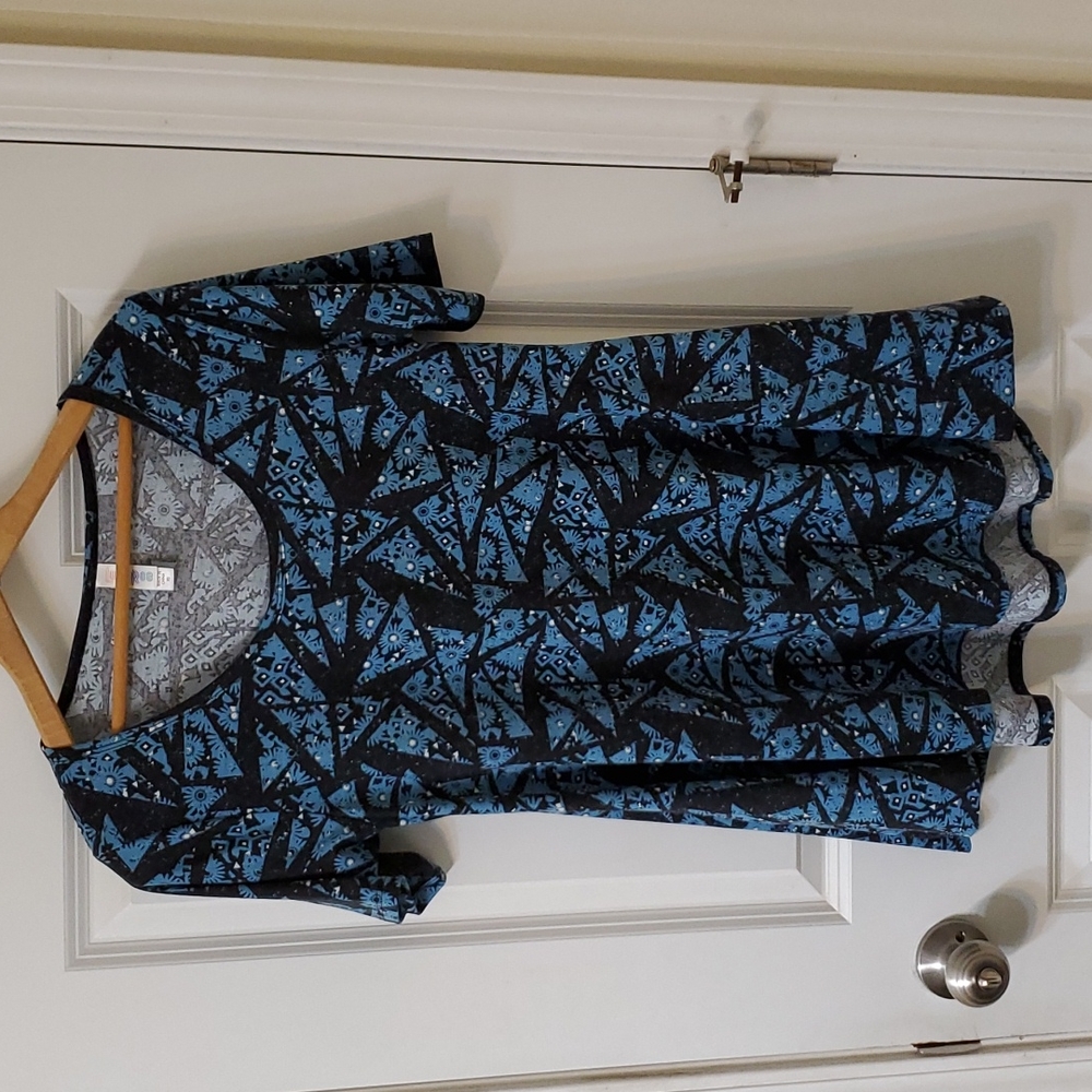 BN Lularoe Perfect T